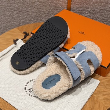 최고퀄 에르메스 시프레 시어링 퍼 가죽 스트랩 샌들 블루