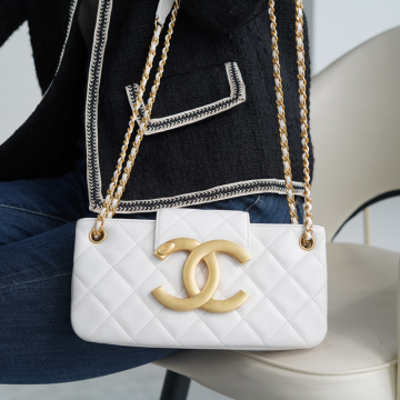 최고퀄 팬더샵 샤넬 CC 빅 로고 바게트 백 화이트 AS4611